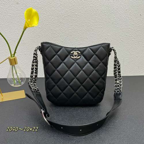Picture of Chanel Lady Handbags _SKUfw154447899fw